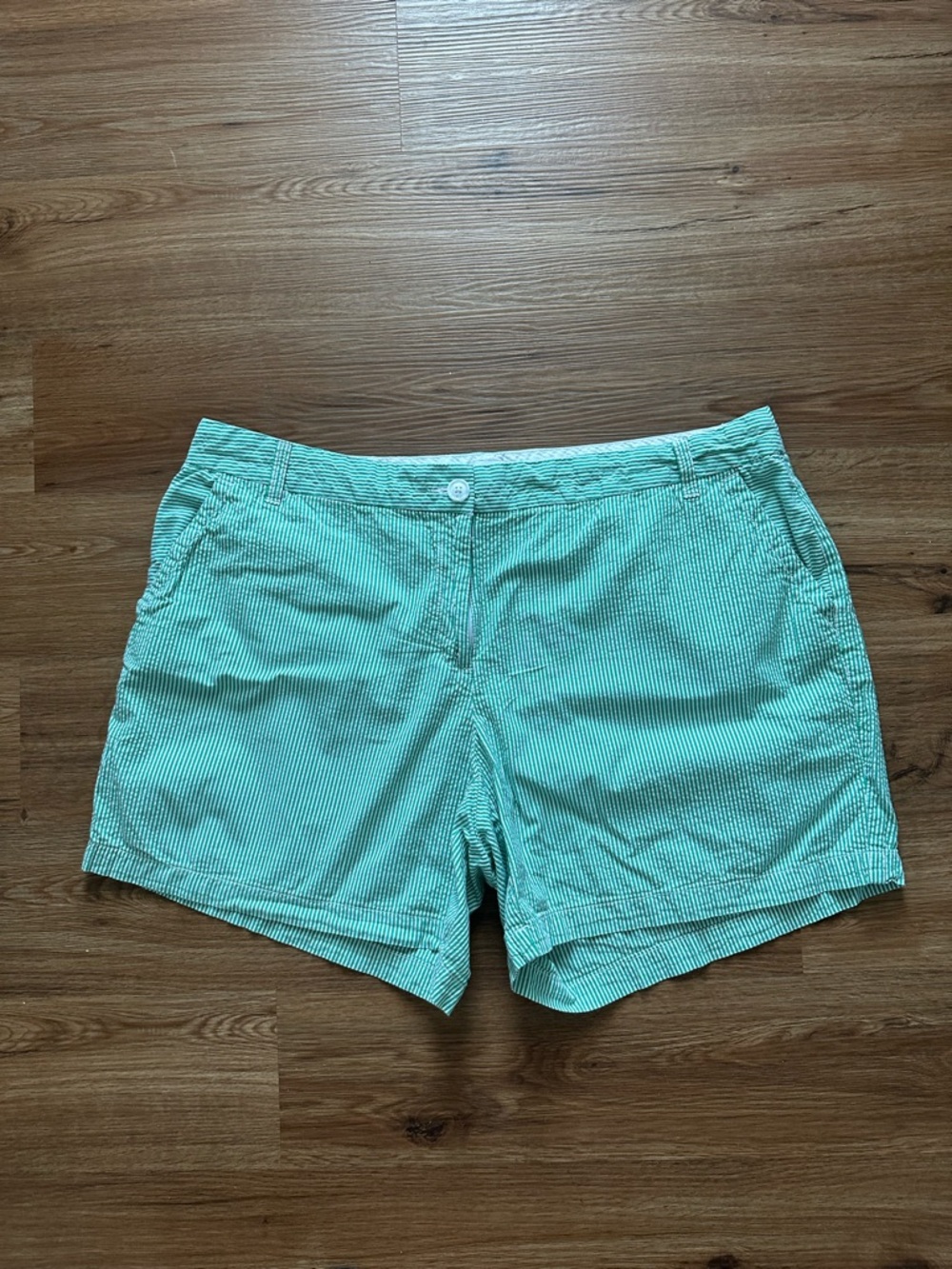 crown & ivy Kelly Green/ white Seersucker Bermuda Shorts